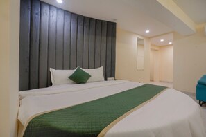 Double Room, City View | City view - Crystal By Glitz Hotels (Mumbai)