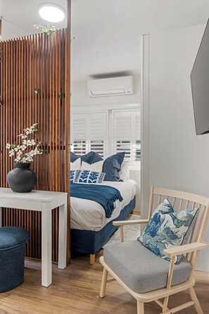 1 chambre, bureau, fer et planche à repasser, Wi-Fi gratuit