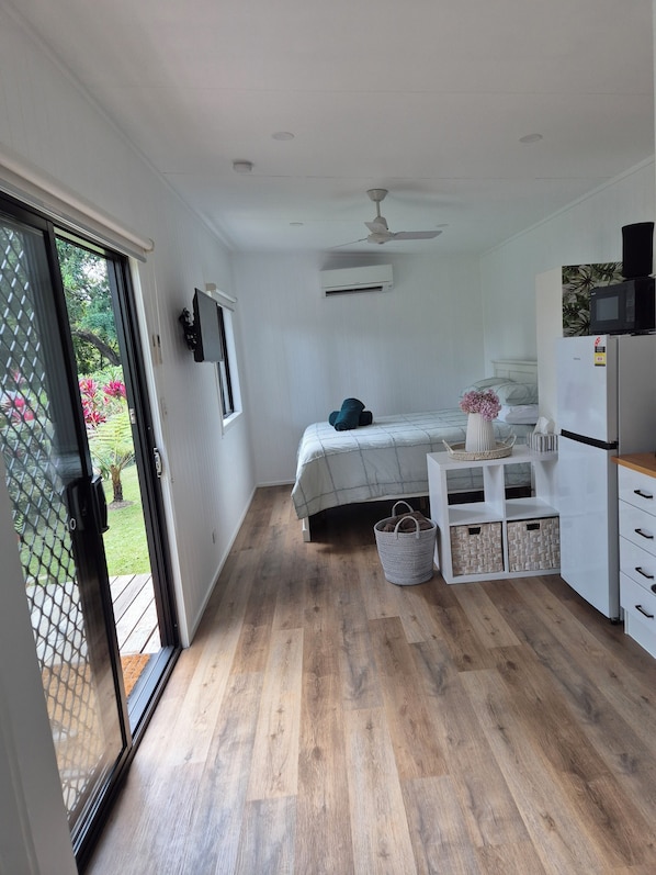1 chambre, fer et planche à repasser, Wi-Fi, literie fournie