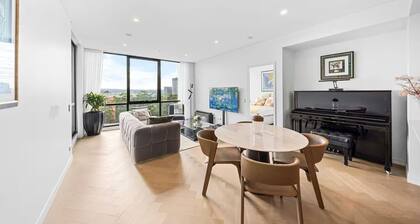 Stylish 3BR w/ City Views & 5mins to Macquarie Uni