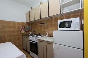 Studio | Cuisine privée | Cafetière/bouilloire, bouilloire électrique, grille-pain, congélateur