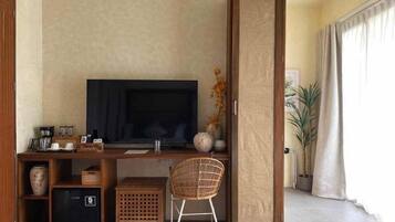 Junior Villa, Non Smoking, Balcony | Iron/ironing board