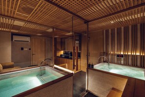 Hot springs -  Kin Hotel Onsen Edition (Ho Chi Minh City)