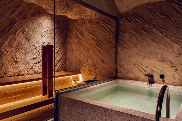 Sauna -  Kin Hotel Onsen Edition (Ho Chi Minh City)