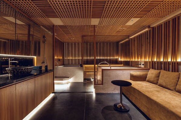 Hot springs - KiN Hotel Onsen  (Ho Chi Minh City)