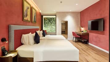 Artículos del minibar gratis y decoración personalizada