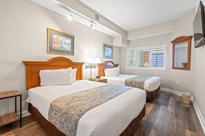 1 habitación, escritorio, tabla de planchar con plancha y wifi gratis 