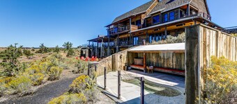 Elegant Cabin Retreat at Brasada Ranch | Golf Views, Private Decks & Resort Perks