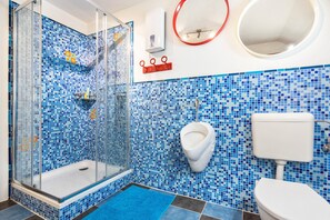 Bruser, hårtørrer, håndklæder