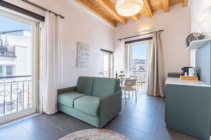 Deluxe Apartment, Bay View | Living area - La Dimora di San Nicola (Syracuse)