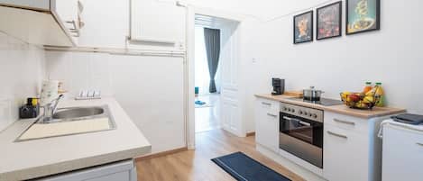 Design Apartment, Pets allowed, City View | Private kitchen