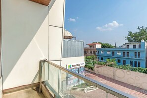 Deluxe Double Room | Blackout drapes - Treebo Basera (Mathura)