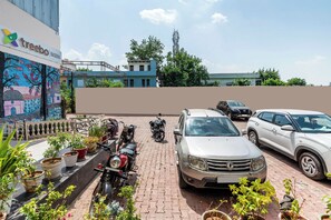 Free self-parking - Treebo Basera (Mathura)