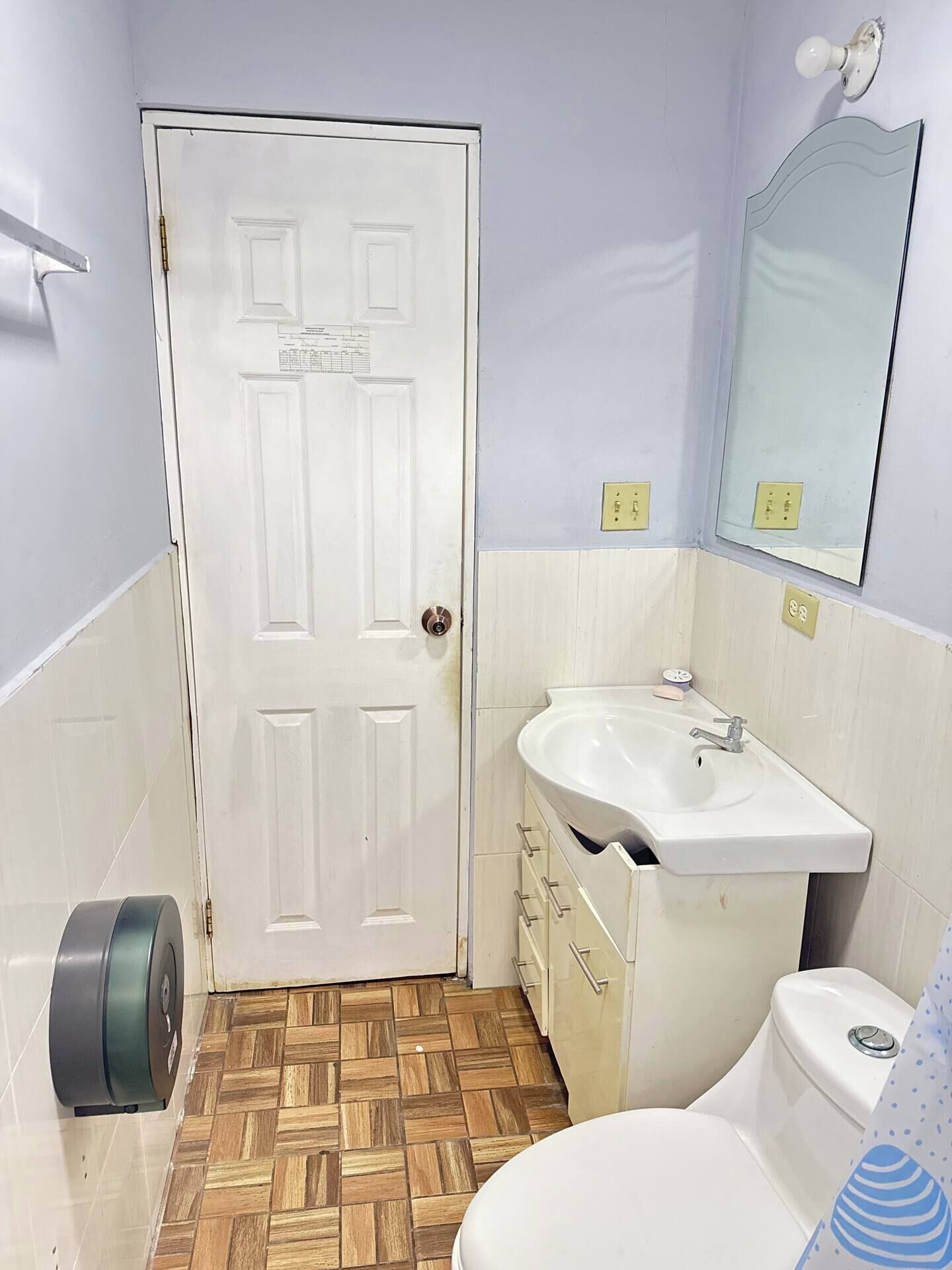 Standard Apartment, 2 Bedrooms | Bathroom | Shower, hair dryer, towels, soap