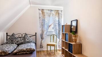 3 bedrooms, WiFi, bed sheets