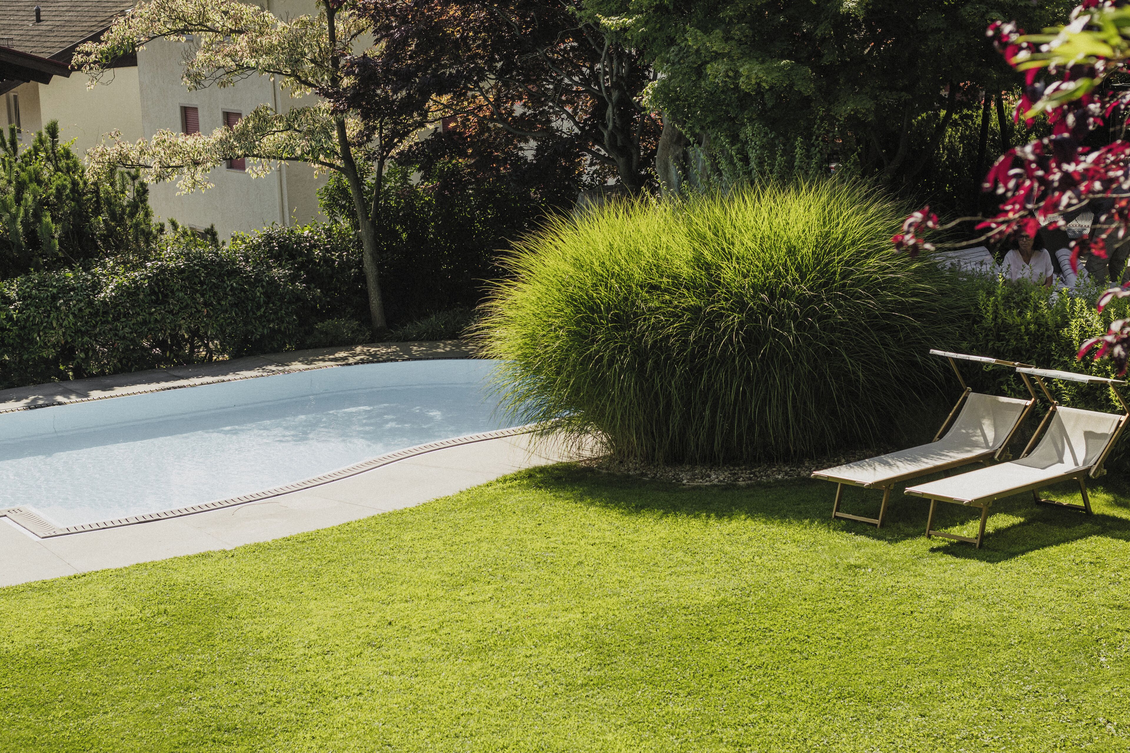 Indoor pool, 2 outdoor pools, pool umbrellas, pool loungers
