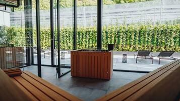 Sauna, Dampfbad, 2 Behandlungsräume, Massageanwendungen