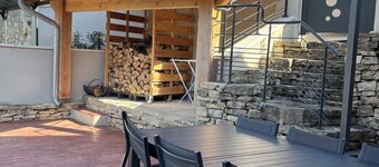 Very pretty gîte surrounded by mountains and a stone's throw from the Drôme river.
