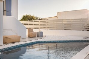 Pool - 3-bedroom house in marvelous Paros with AC, WiFi (Paros)