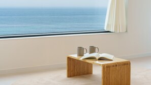 Chambre de base, 2 chambres (Room 502 (Full Ocean View / Spa)) | 1 chambre, accès au Wi-Fi (inclus)