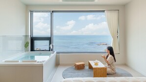 Basic Room, 1 Bedroom (Room 201 (Full Ocean View / Spa)) | 1 bedroom, WiFi (free) - Donghae Neulbadarang Ocean View Pension (Donghae)
