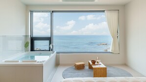 Basic Room, 1 Bedroom (Room 301 (Full Ocean View / Spa)) | 1 bedroom, WiFi (free) - Donghae Neulbadarang Ocean View Pension (Donghae)