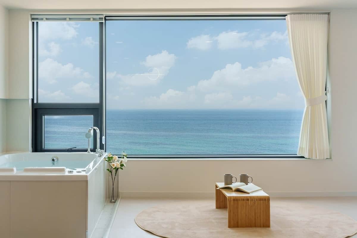 Basic-Zimmer, 2 Schlafzimmer (Room 502 (Full Ocean View / Spa))