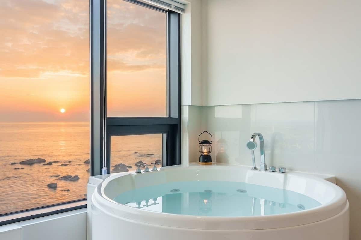 Basic-Zimmer, 1 Schlafzimmer (Room 402 (Full Ocean View / Spa))
