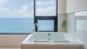 Kamar Basic, 2 kamar tidur (Room 501 (Full Ocean View / Spa)) | 1 kamar tidur dan Wi-Fi gratis