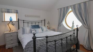 2 bedrooms, individually decorated, individually furnished, free WiFi