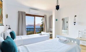 Villa, balcon, vue mer
