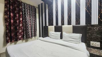 Desk, free WiFi, bed sheets