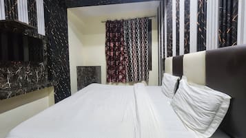 Desk, free WiFi, bed sheets