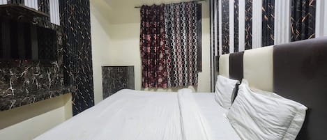 Bureau, Wi-Fi gratuit, draps fournis