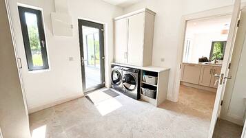 Perincian bahagian dalam