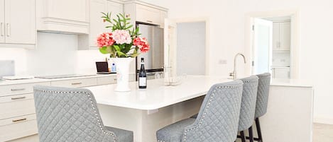 Repas dans la chambre