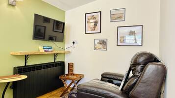 Cottage | Living area