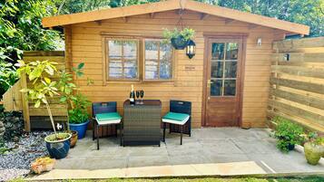 Cottage | Outdoor dining