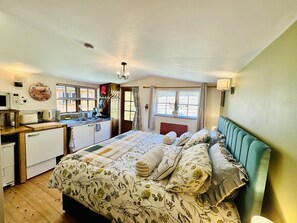 Casa de campo | 1 habitación, decoración personalizada y muebles diferentes