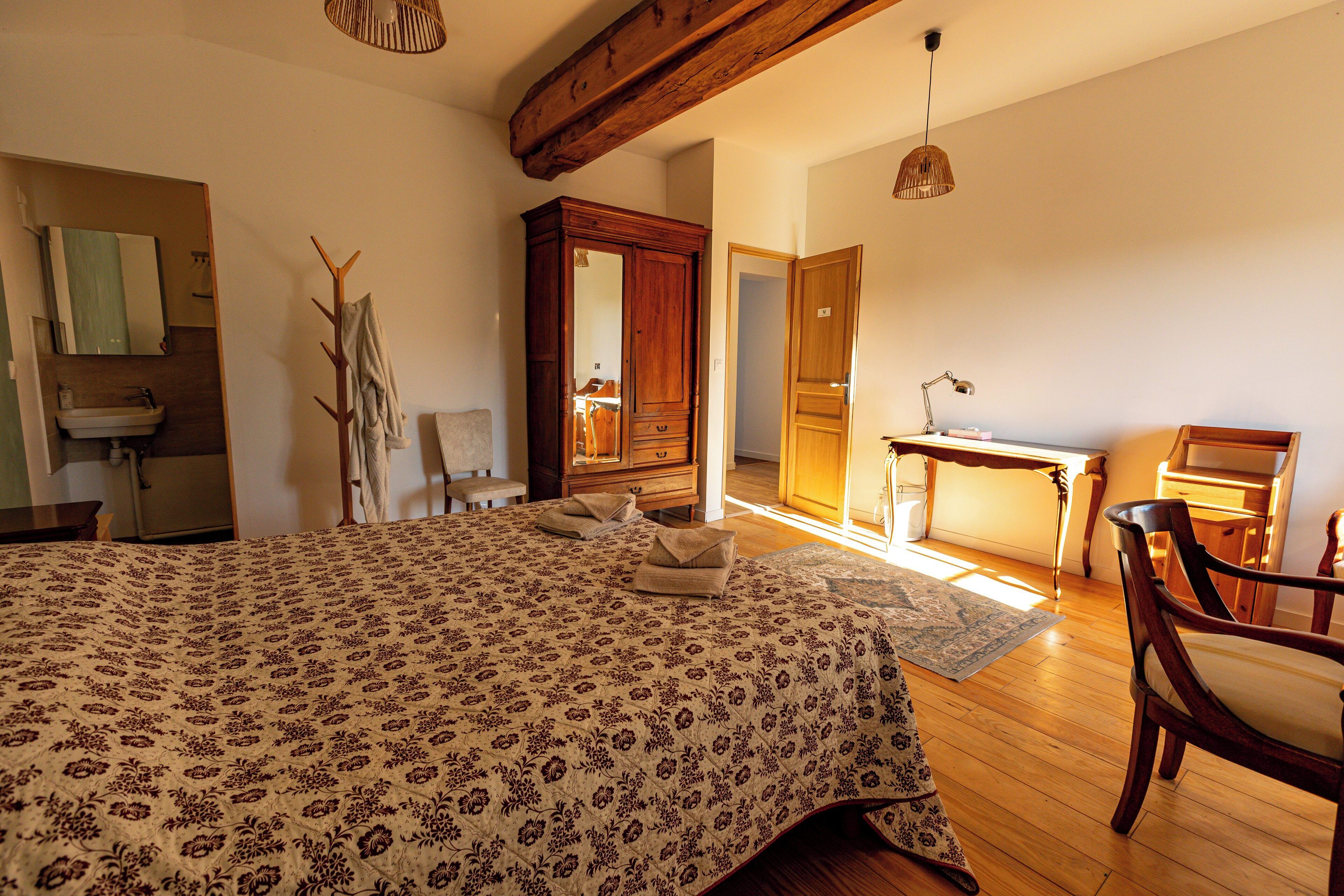 4 Schlafzimmer, Bügeleisen/Bügelbrett, WLAN, Bettwäsche