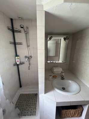 Hair dryer, towels