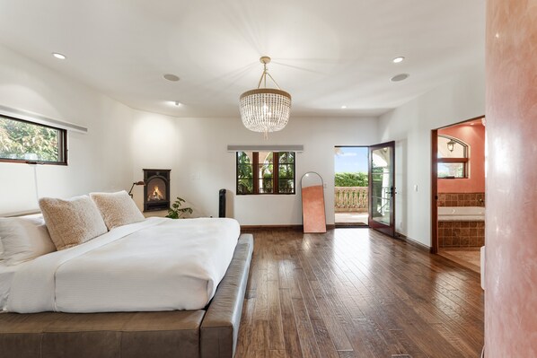 4 bedrooms, iron/ironing board, free WiFi, bed sheets - Italian Oceanview Estate | The Chosen Collection (Santa Barbara)