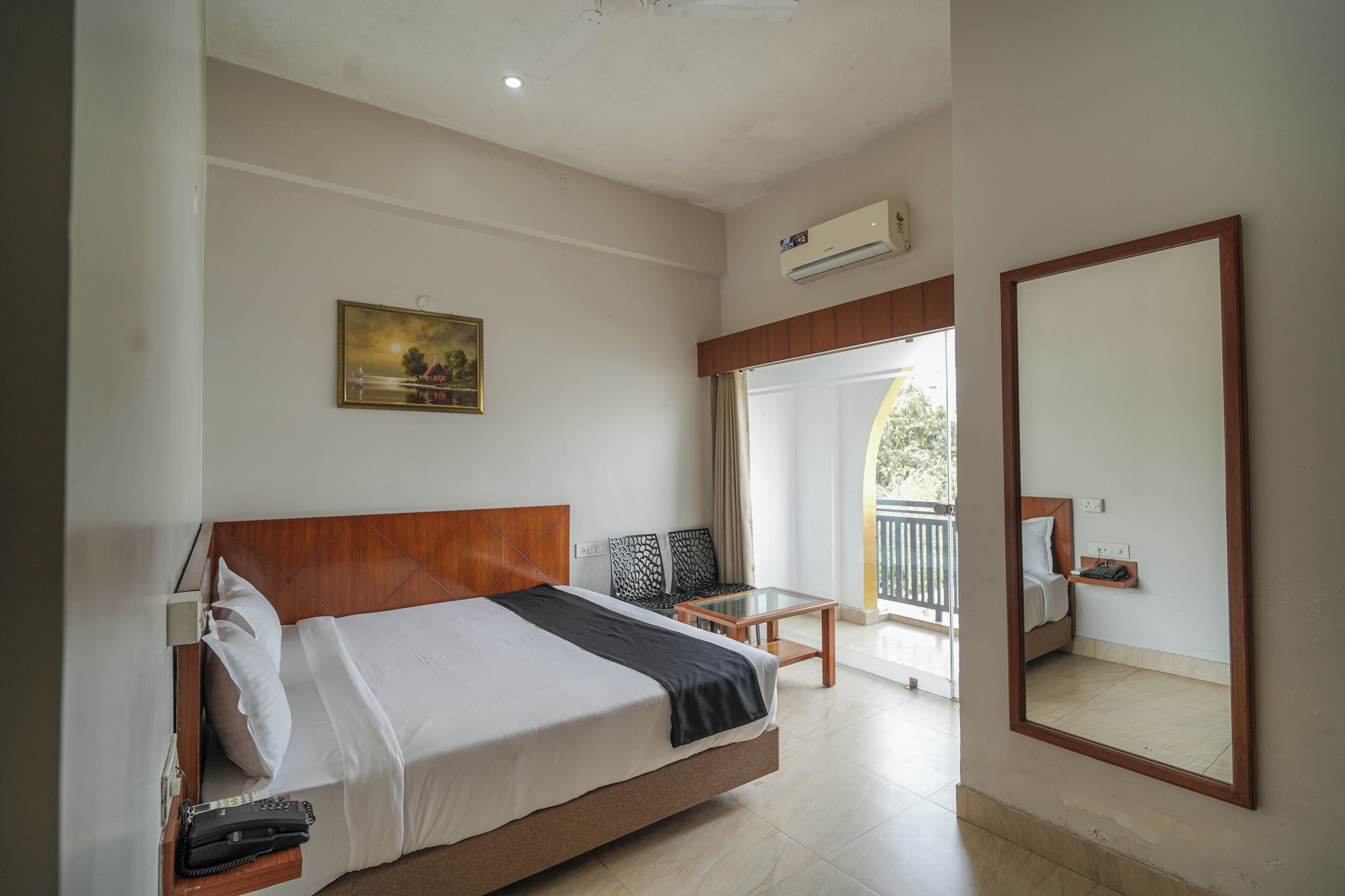 Chambre Standard | Ameublement personnalisé, bureau