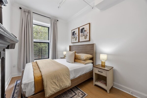 3 bedrooms, desk, travel cot, free WiFi