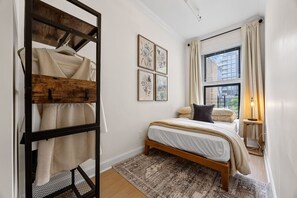 3 slaapkamers, een bureau, reisbedje, gratis wifi