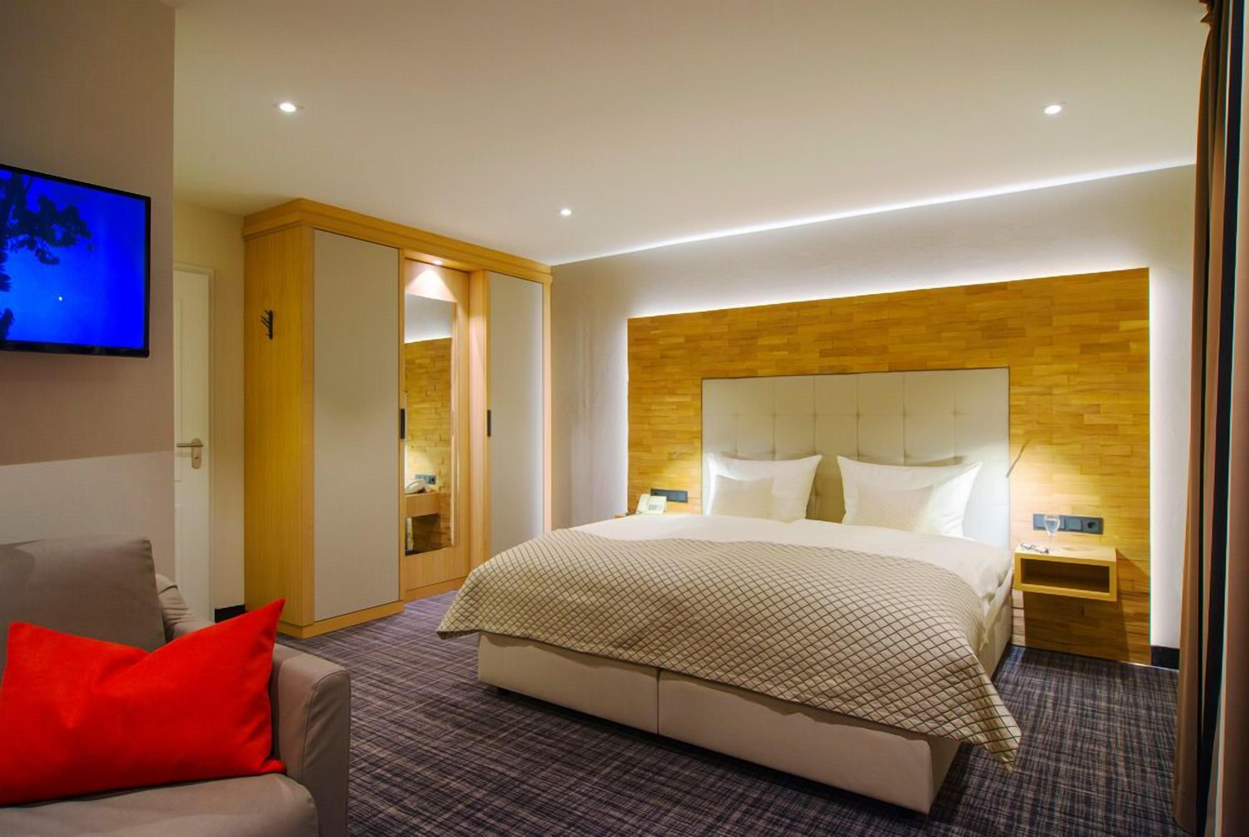 Basic Double or Twin Room, Courtyard View