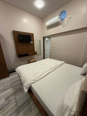 Soundproofing, free WiFi