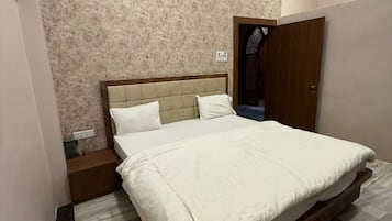 Deluxe Double Room | Soundproofing, free WiFi