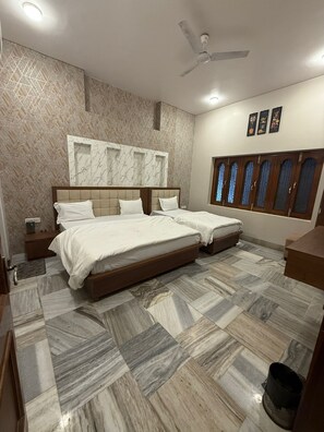 Soundproofing, free WiFi