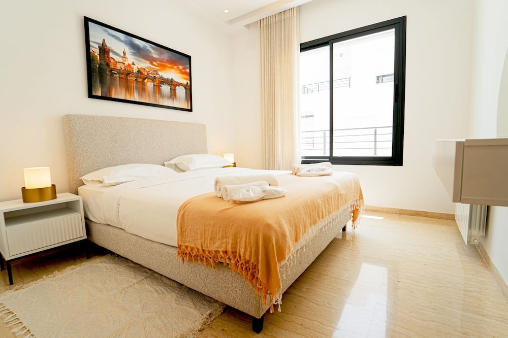New Central and Luxury In Jardin de Carthage